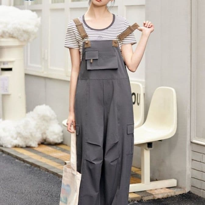 サロペットパンツ ゆったりシルエット 機能的ポケット サロペット