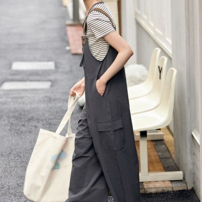 サロペットパンツ ゆったりシルエット 機能的ポケット サロペット