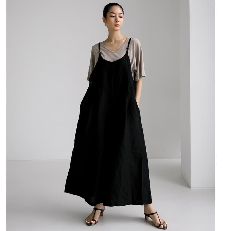 リネン素材のゆったりサロペット