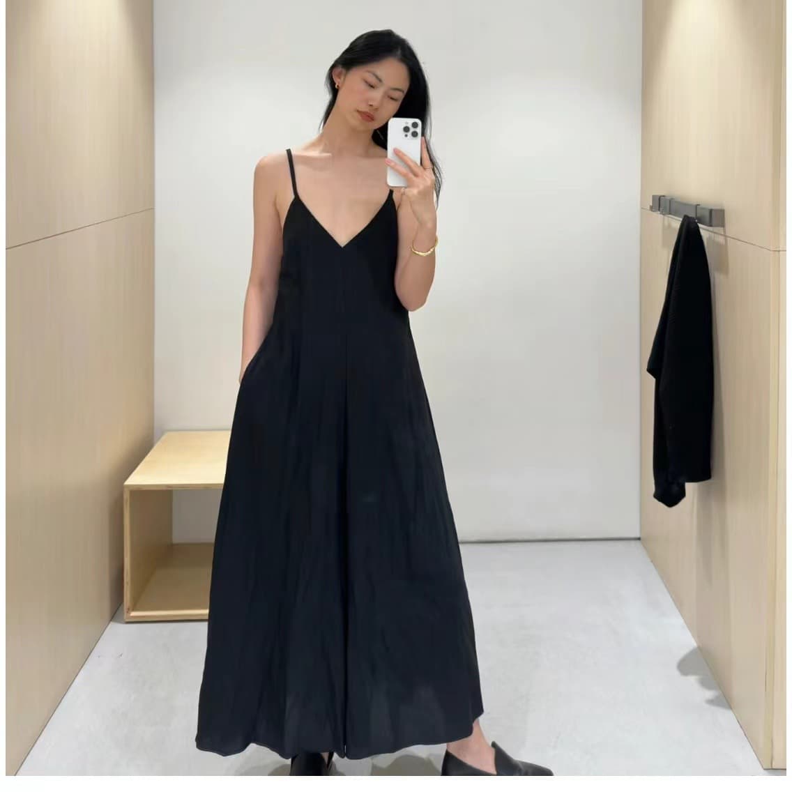 ゆったりサロペットワイドパンツ