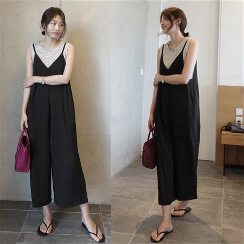 ゆったりシルエットのサロペットワンピース