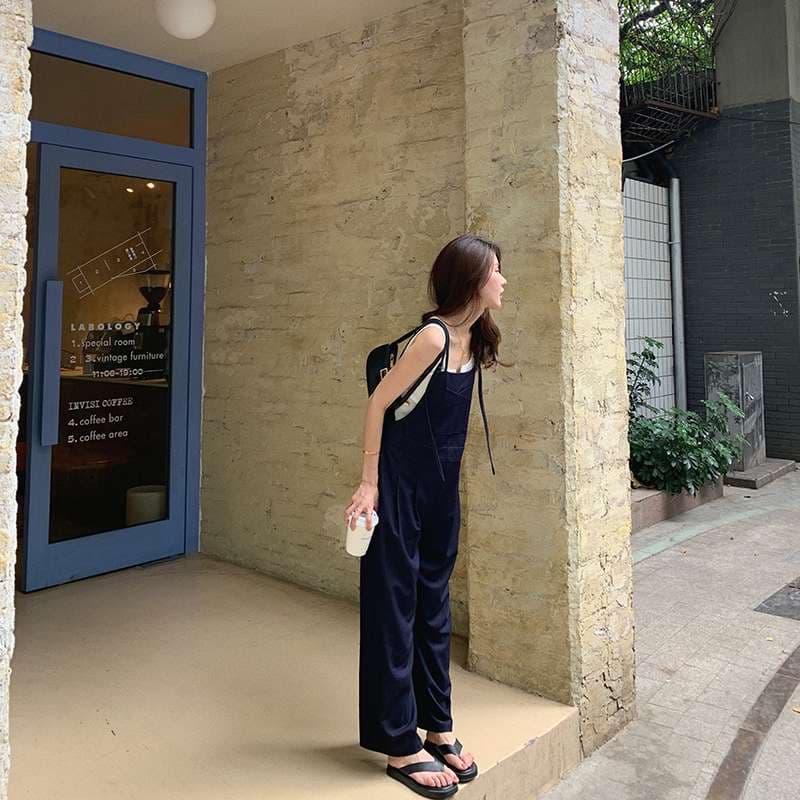 レトロ感漂うゆったりサロペット