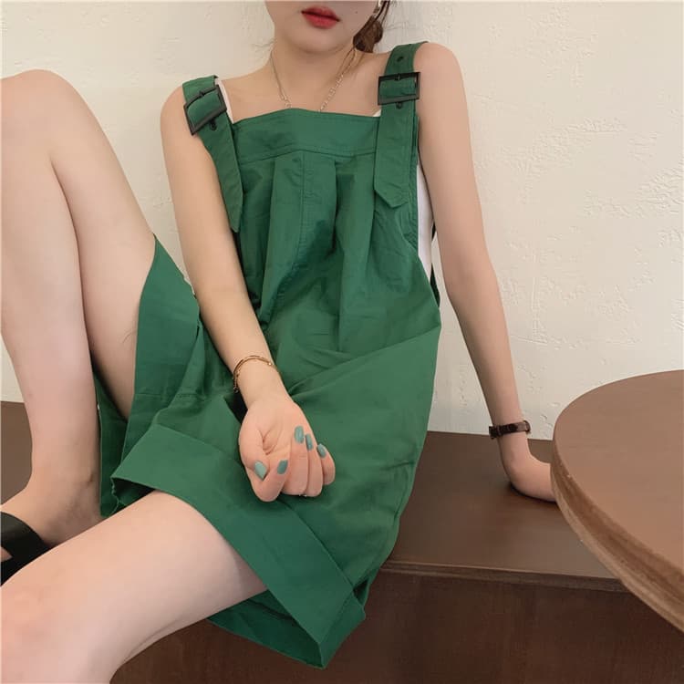 肌にやさしいゆったりサロペット ショートパンツ