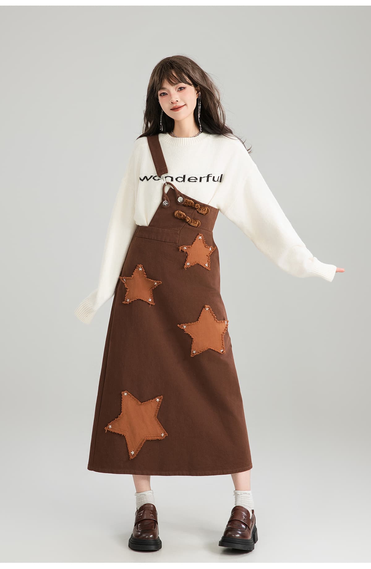 サロペット星モチーフ付きジャンパースカート