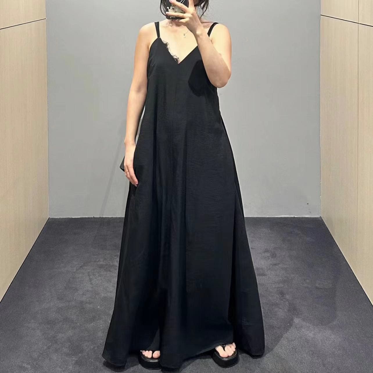 ゆったりサロペットワイドパンツ