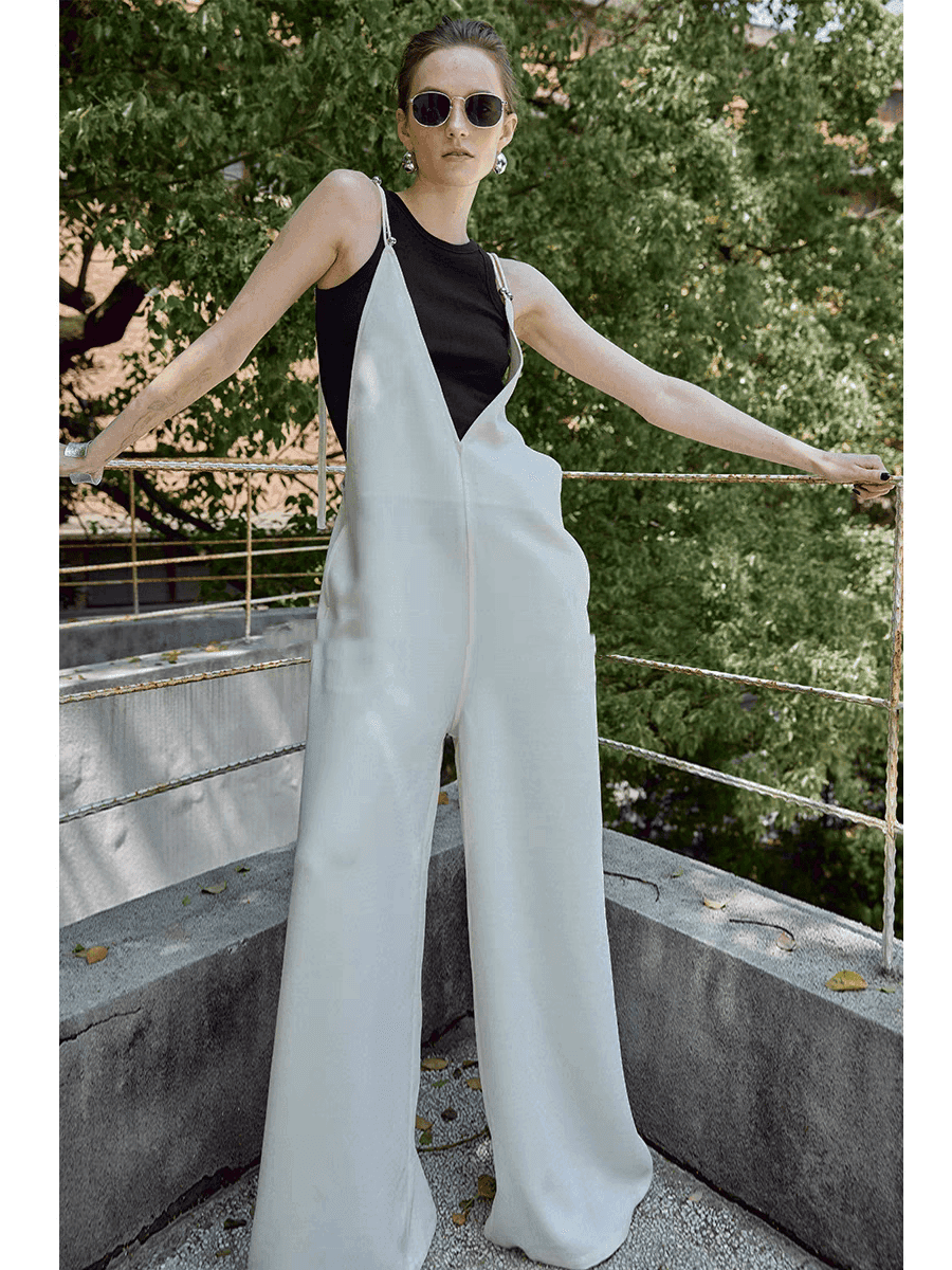 カジュアルモダンなハイウエストサロペット