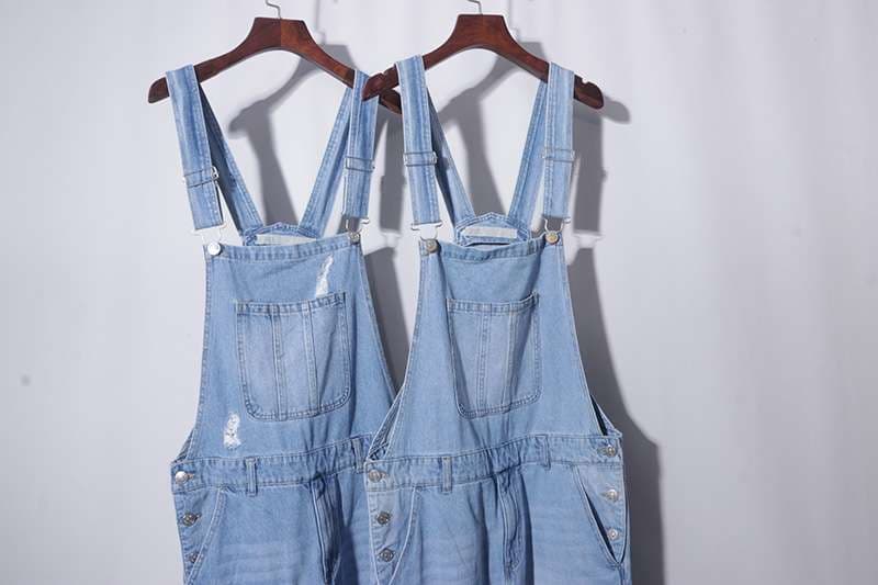 ダメージ加工ゆったりデニムサロペット