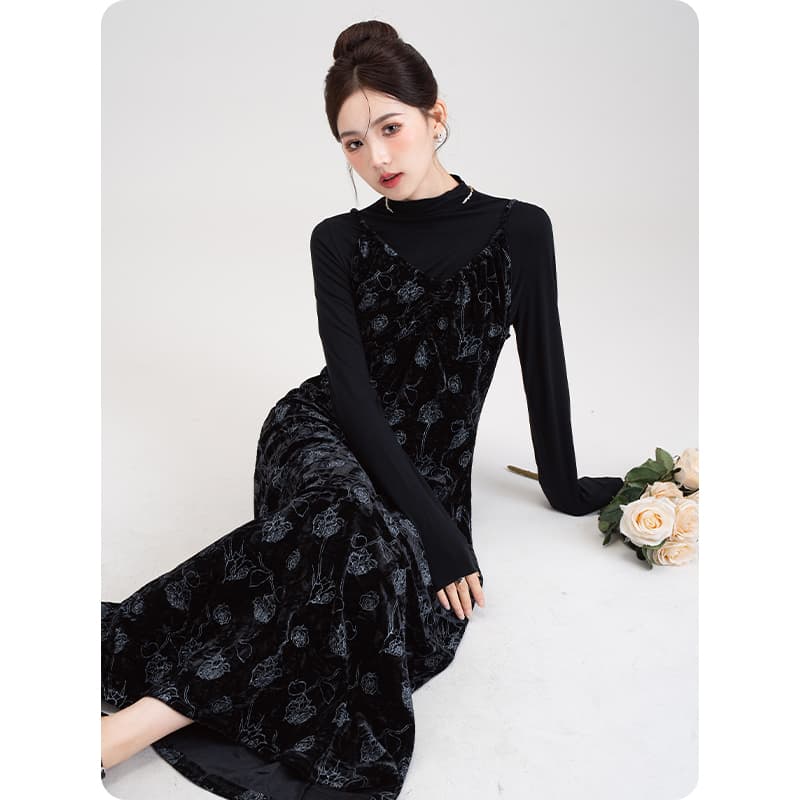 花柄ベロアサロペットワンピース