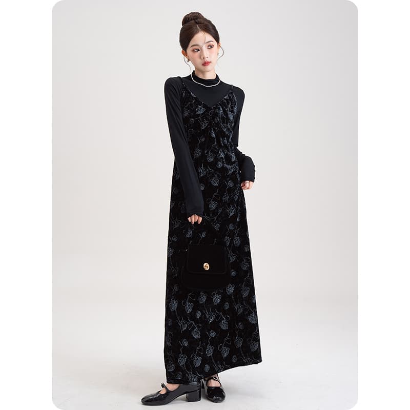 花柄ベロアサロペットワンピース