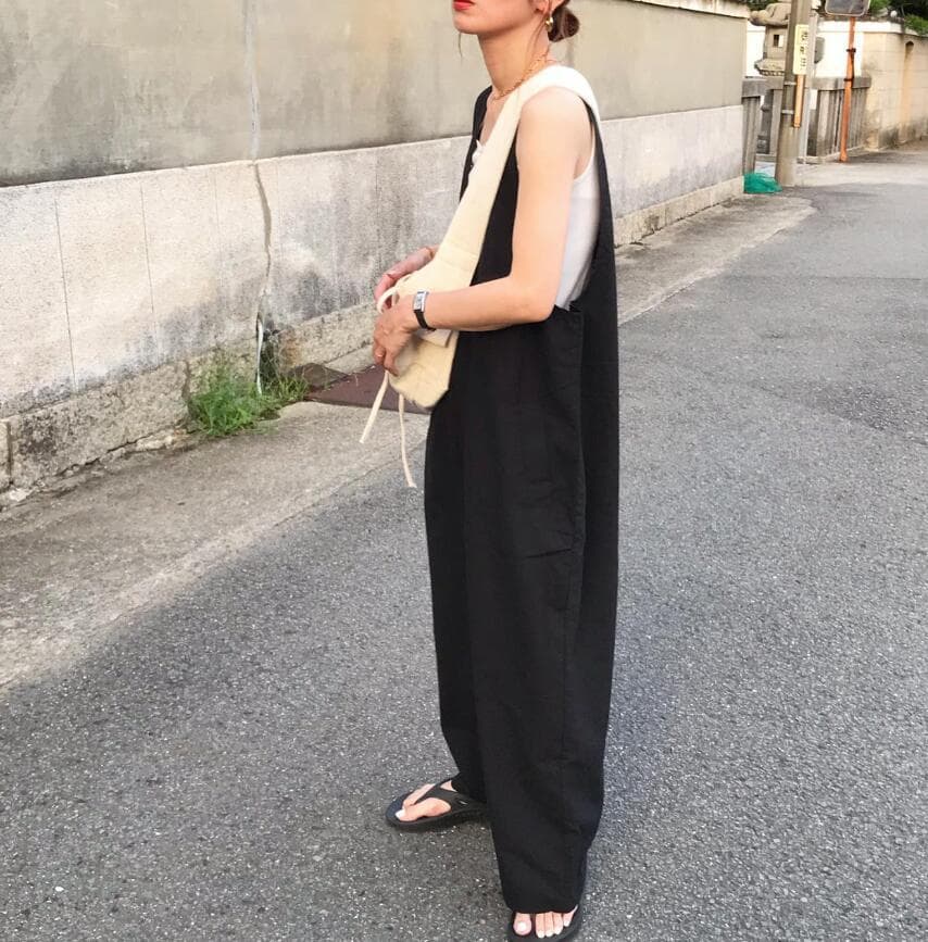 深Vネックサロペット体型カバーゆったりオールインワン